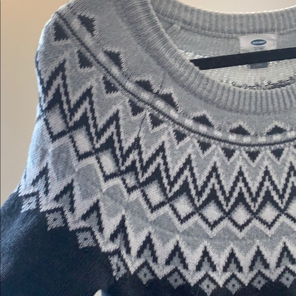 Old Navy isles black and grey sweater medum - Picture 9 of 16